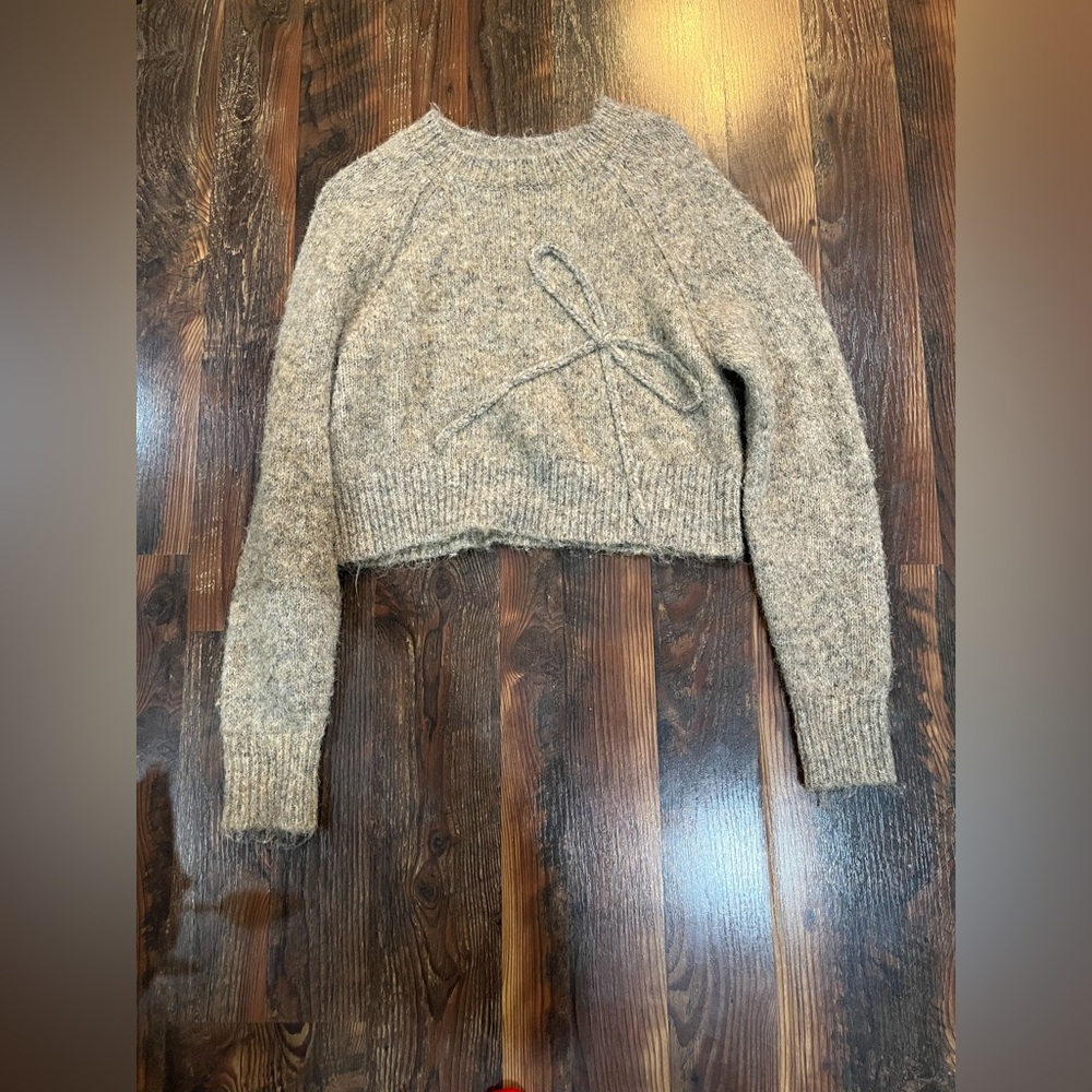 American Eagle Women’s Cropped Crew Neck Bow Sweater